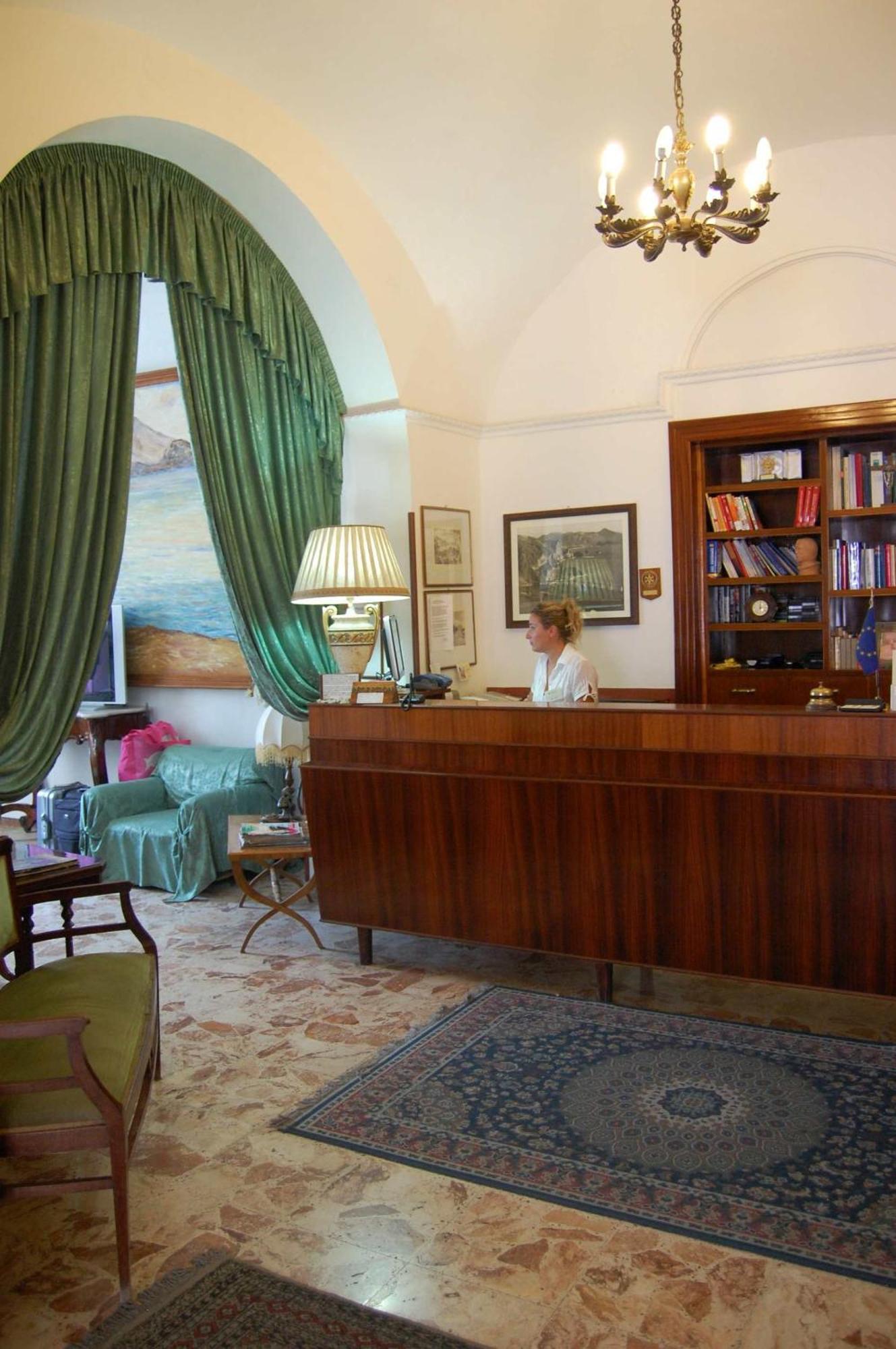 Hotel Villa Augustus Lipari  Dış mekan fotoğraf