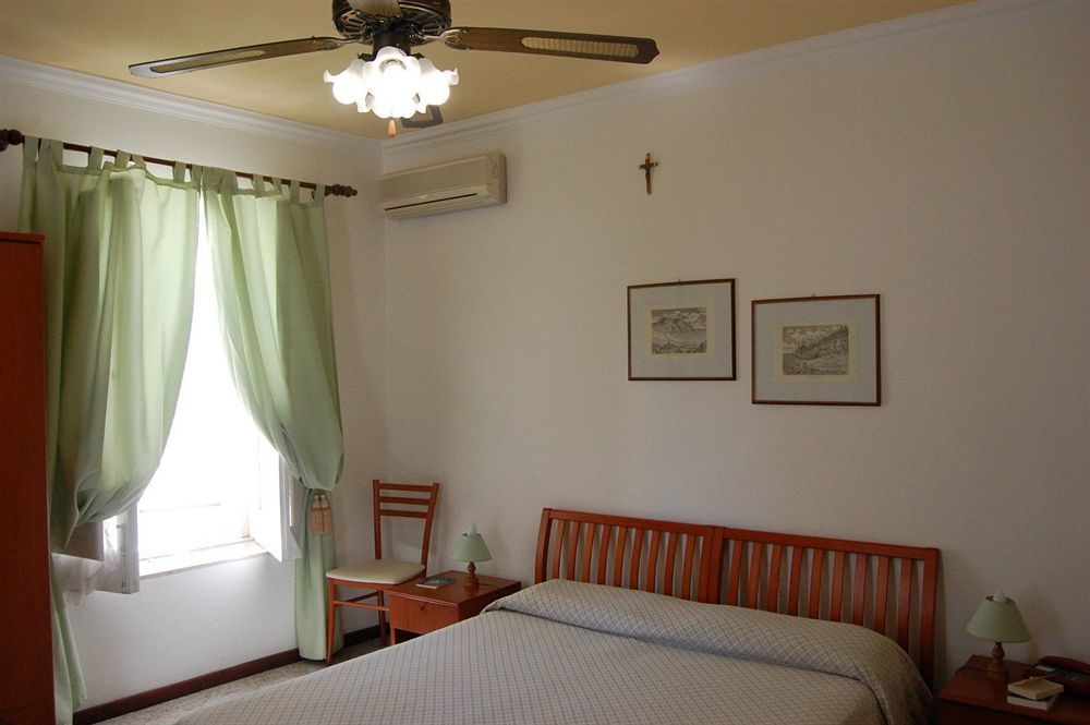 Hotel Villa Augustus Lipari  Dış mekan fotoğraf