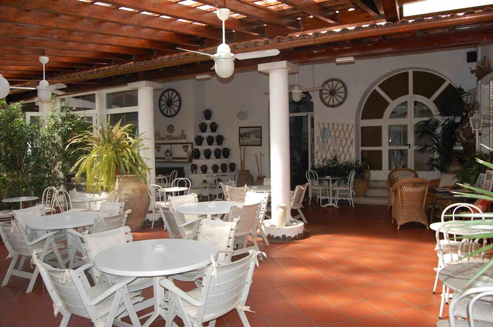 Hotel Villa Augustus Lipari  Dış mekan fotoğraf